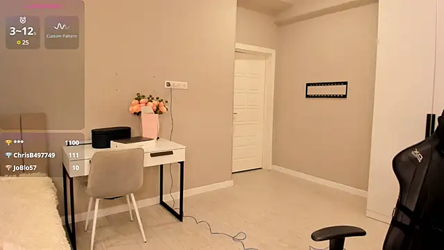 Snapshot of aya_shy chatting on 01-19-25, 04:36 aya shy online show from 01-19-25, 04:36