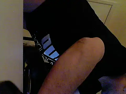 Snapshot of oopsxx chatting on 02-27-25, 10:31 oopsxx online show from 02-27-25, 10:31