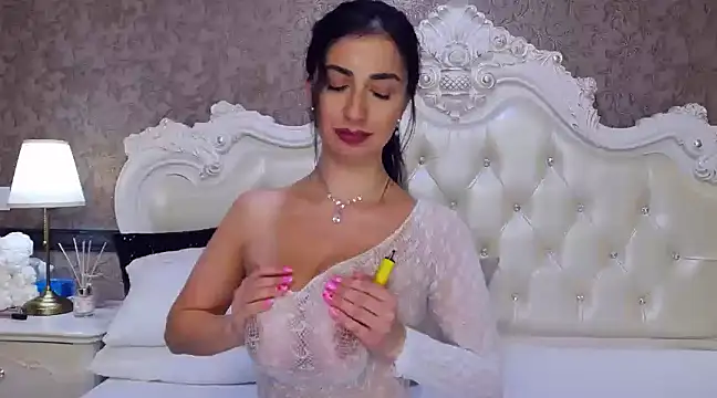 Snapshot of OliveWilson chatting on 02-19-25, 01:28 OliveWilson online show from 02-19-25, 01:28