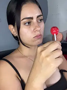 Snapshot of Azuna25 chatting on 04-30-26, 08:15 Azuna25 online show from 04-30-26, 08:15