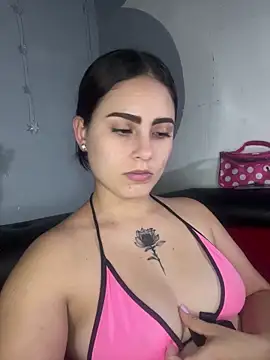 Snapshot of Azuna25 chatting on 05-31-26, 07:59 Azuna25 online show from 05-31-26, 07:59