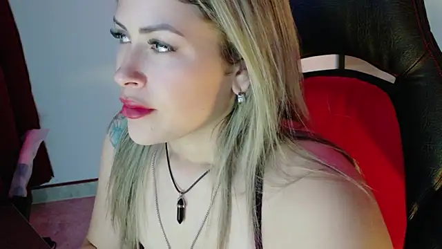 Natalia Montoya online show from 11-21-25, 08:18