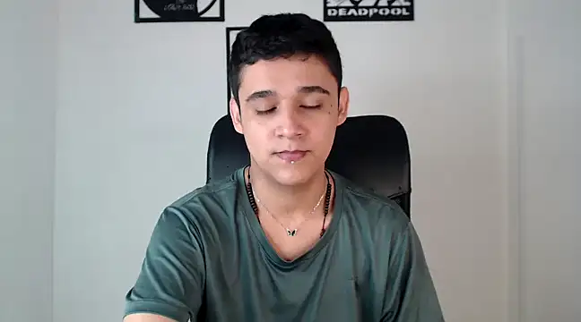 kaiine190 online show from 12-12-24, 07:37