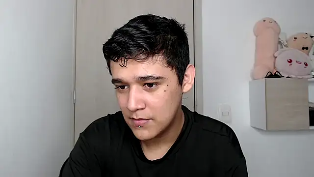 kaiine190 online show from 10-22-25, 06:46