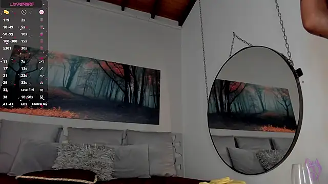 LunaRuso online show from 02-13-25, 11:04