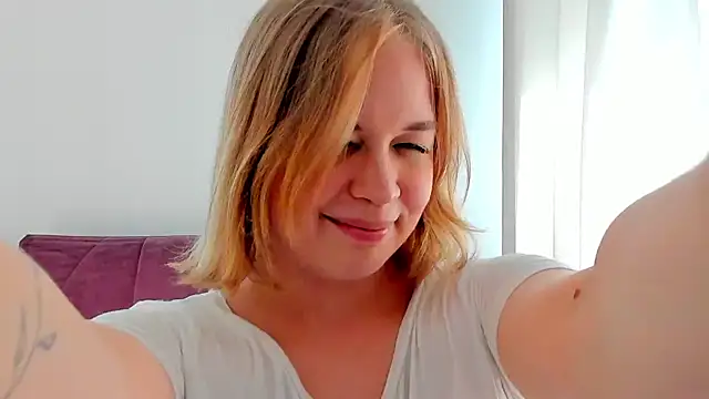 AlicePopsy online show from 07-10-26, 02:30