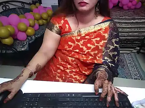 Snapshot of Arushisingh8888 chatting on 12-15-24, 01:00 Arushisingh8888 online show from 12-15-24, 01:00