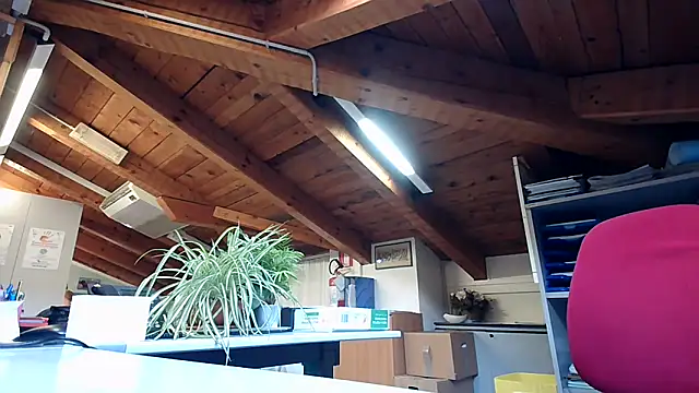 TWENTYONE0021 online show from 02-03-25, 07:51