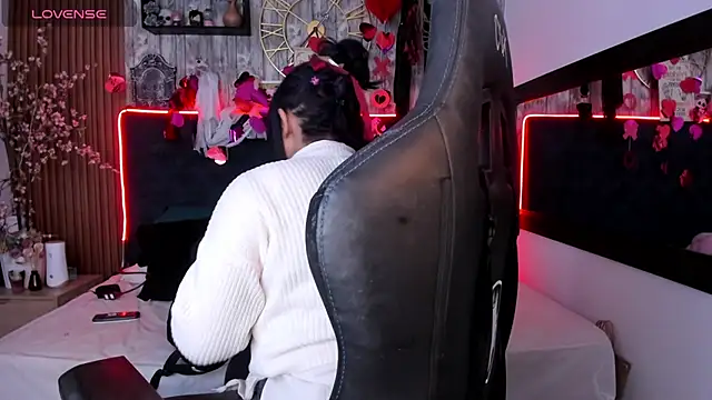 Neko Misaki online show from 03-03-25, 11:44