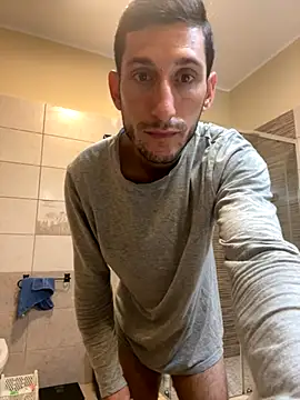 Gionnytav online show from 10-31-25, 04:57