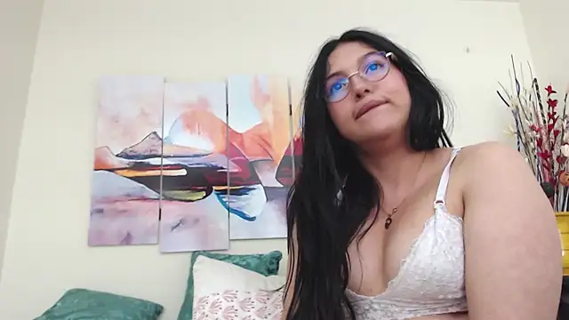 Snapshot of KatrinaRolan chatting on 03-07-25, 11:27 KatrinaRolan online show from 03-07-25, 11:27