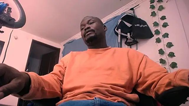 latinhot9631 online show from 04-08-26, 02:00