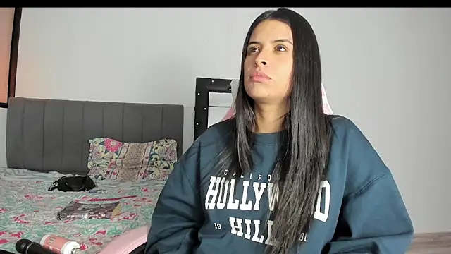 Snapshot of _elektrah chatting on 02-27-25, 10:53  elektrah online show from 02-27-25, 10:53