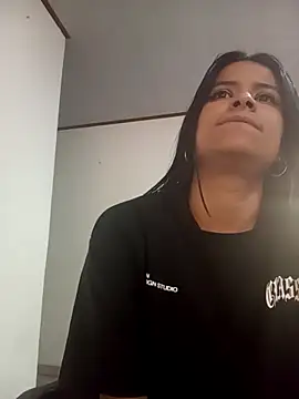 Snapshot of _elektrah chatting on 09-13-25, 10:42  elektrah online show from 09-13-25, 10:42