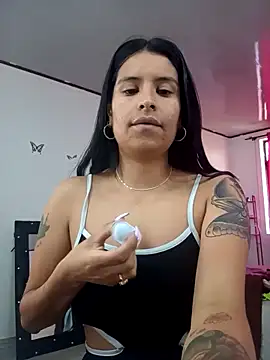 Snapshot of _elektrah chatting on 09-21-25, 06:53  elektrah online show from 09-21-25, 06:53