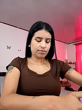 Snapshot of _elektrah chatting on 09-23-25, 08:34  elektrah online show from 09-23-25, 08:34