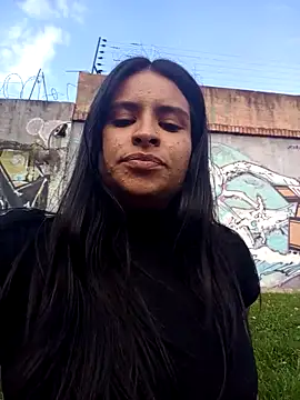 Snapshot of _elektrah chatting on 10-15-25, 08:42  elektrah online show from 10-15-25, 08:42