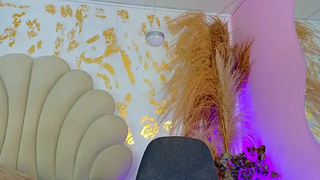 Snapshot of blaisysmith chatting on 10-12-25, 11:53 blaisysmith online show from 10-12-25, 11:53