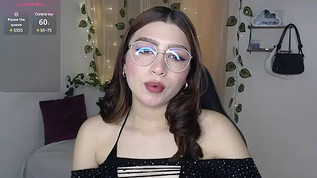 mily thomson b  online show from 03-08-25, 05:11