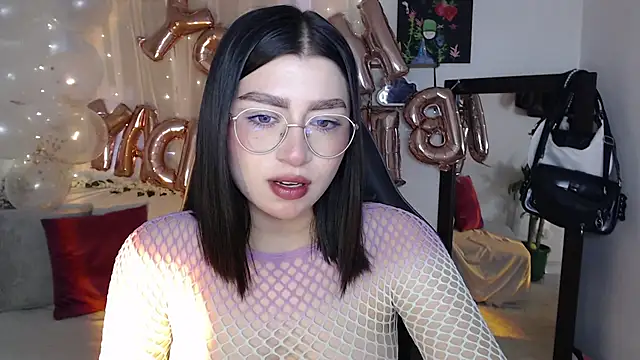 mily thomson b  online show from 09-12-25, 08:31