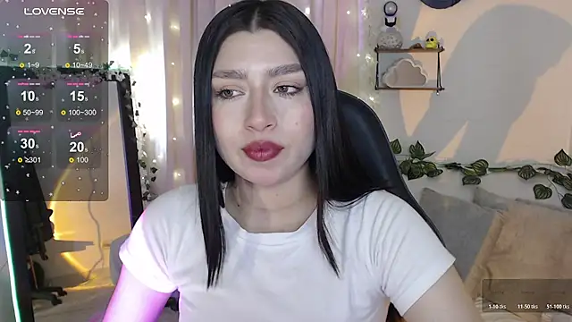 mily thomson b  online show from 12-04-25, 06:16