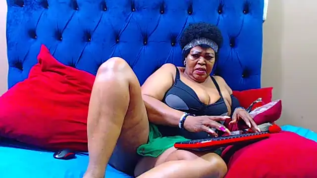 ebonycandy10 online show from 04-08-26, 08:31