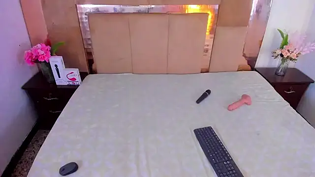 LizBrook online show from 10-22-25, 07:13