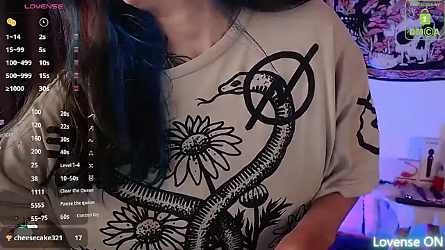 sweetcoralinee online show from 09-13-25, 12:10