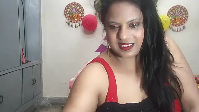 Snapshot of Sexy_komolika chatting on 03-15-26, 01:50 Sexy komolika online show from 03-15-26, 01:50