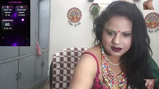Snapshot of Sexy_komolika chatting on 05-18-26, 11:05 Sexy komolika online show from 05-18-26, 11:05
