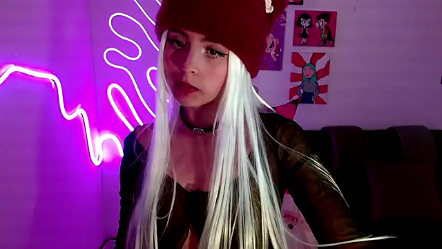 Snapshot of Kind_Scarlett chatting on 01-18-25, 11:44 Kind Scarlett online show from 01-18-25, 11:44