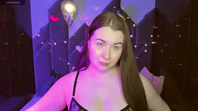 Snapshot of ShedarBrooks chatting on 02-14-25, 12:14 ShedarBrooks online show from 02-14-25, 12:14