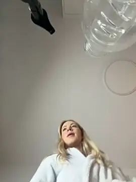 streetdoll online show from 02-08-26, 07:12