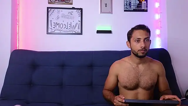 Snapshot of catalina_y_tylerjhons chatting on 02-11-25, 09:31 catalina y tylerjhons online show from 02-11-25, 09:31