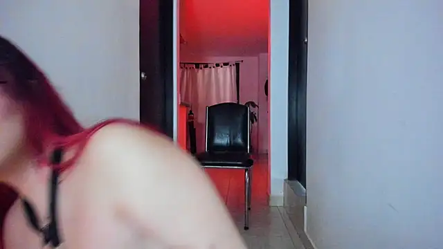 Dafne Moon online show from 02-26-25, 06:58