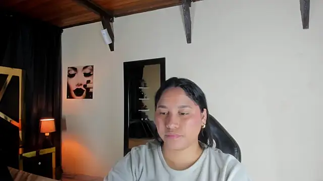 EmiliWilliams online show from 11-18-25, 10:36