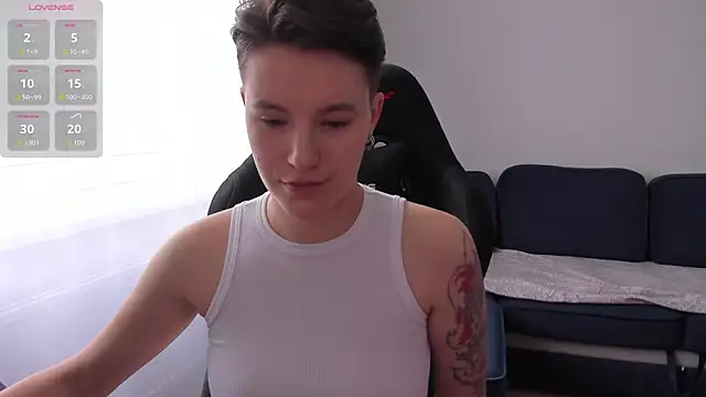 Snapshot of JessieFlower chatting on 10-31-25, 08:26 JessieFlower online show from 10-31-25, 08:26