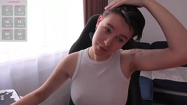 Snapshot of JessieFlower chatting on 11-15-25, 08:55 JessieFlower online show from 11-15-25, 08:55