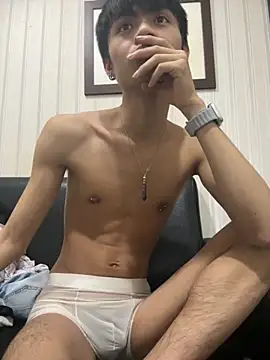 mumuowl online show from 11-18-25, 04:11