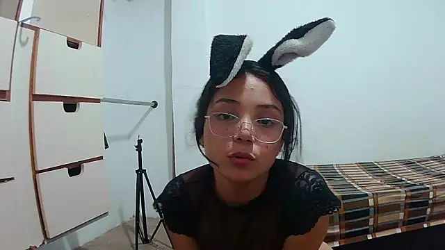 linzeysmith4 online show from 03-15-25, 06:58