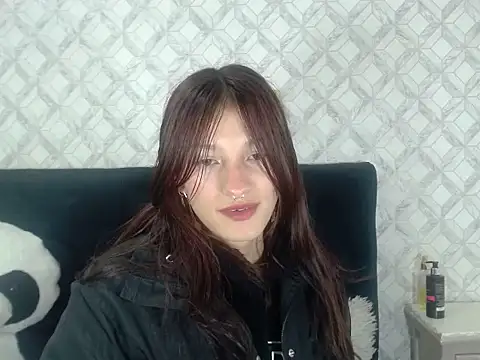 Emma-Wilson online show from 09-19-25, 03:19