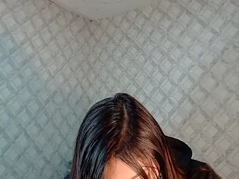 Emma-Wilson online show from 03-17-26, 04:06