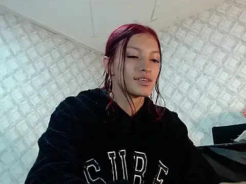 Emma-Wilson online show from 05-27-26, 04:42