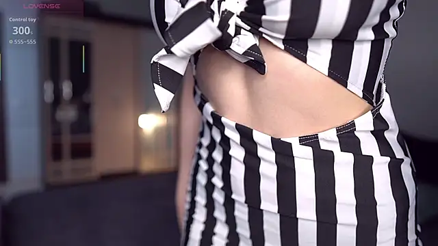 AliceHorngry online show from 10-31-25, 08:21