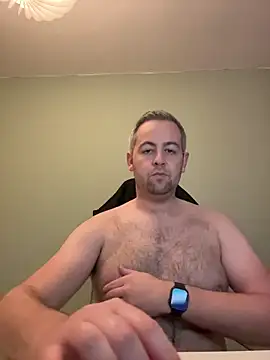 Snapshot of IrishManc chatting on 11-14-25, 02:49 IrishManc online show from 11-14-25, 02:49