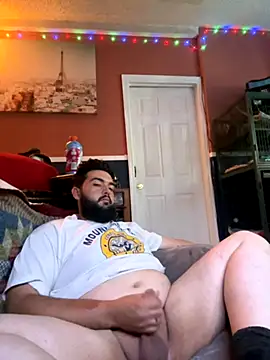 Snapshot of bigdickgio6923 chatting on 11-29-25, 11:30 bigdickgio6923 online show from 11-29-25, 11:30