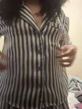 Snapshot of Nicoliee chatting on 05-25-26, 12:38 Nicoliee online show from 05-25-26, 12:38