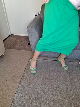 ellie-tv online show from 04-24-26, 01:13