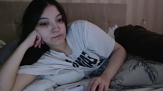 Snapshot of AlisaDevis chatting on 04-19-26, 05:07 AlisaDevis online show from 04-19-26, 05:07