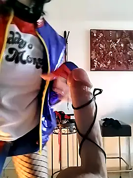 freyamoret online show from 12-31-24, 11:20